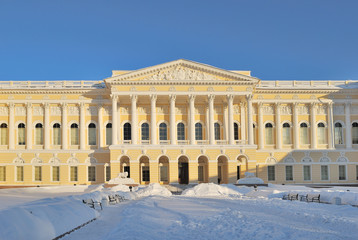 Fototapeta na wymiar Saint-Petersburg. Pałac Michajłowski