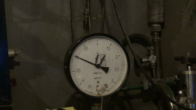 The pressure gauge in the physical laboratory