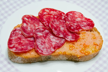 Catalan style tomato rubbed, about the scourge of rural style.