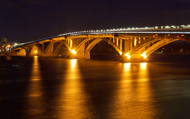 Fototapeta na wymiar Kyiv Metro bridge