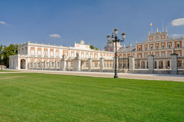 Fototapeta na wymiar Pałac Królewski w Aranjuez w Madrycie