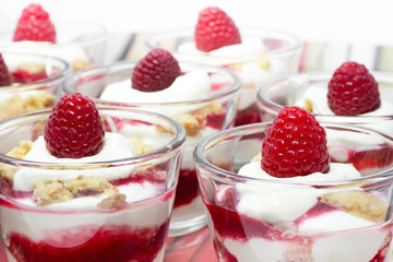 Himbeer-Mascarpone Dessert im Glas