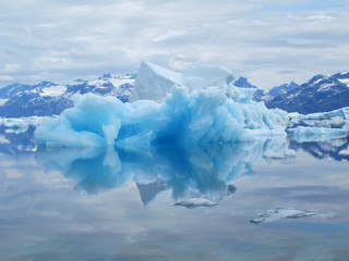 Fototapeta na wymiar Icebergs