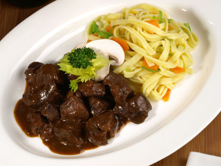 Wildschweingulasch