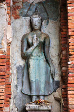 Ruined Buddha Statue