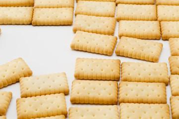 白背景に複数のビスケット