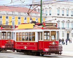 Plakat czerwony tramwaj w Lizbonie, Portugalia