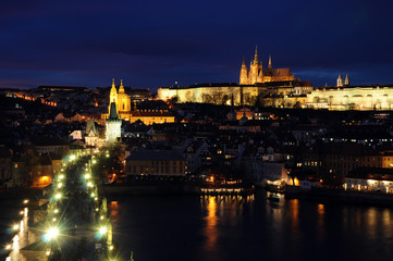 Fototapeta na wymiar Prague castle and Charles bridge, Czech republic
