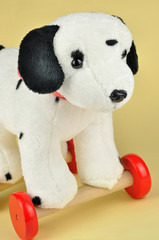 Cagnolino di peluche