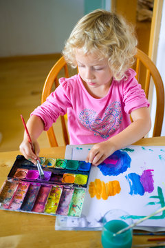 girl is painting
