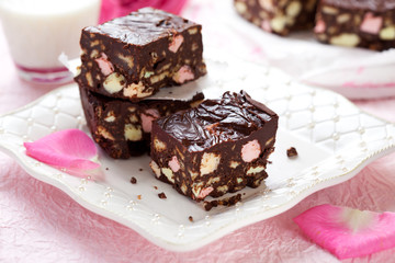 Rocky road cake