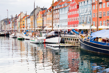 Fototapeta na wymiar Nyhavn waterfront, canal in Copenhagen