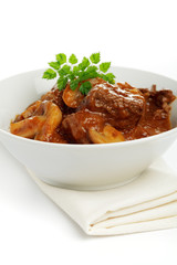 Rindergulasch mit Champignons