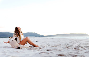 Fototapeta na wymiar beach woman carefree