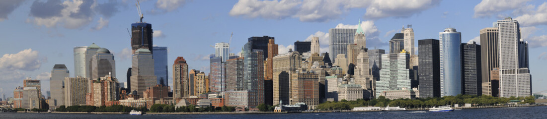 Fototapeta na wymiar Manhattan widziany z rzeki Hudson, Nowy Jork, USA