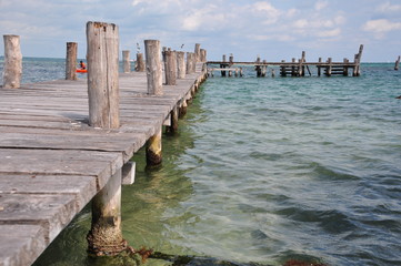 pontile di legno a cancun