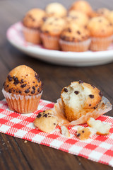 Merienda de magdalenas con chocolate