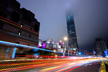 Fototapeta na wymiar taipei city traffic at night