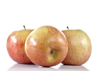 pommes sur fond blanc