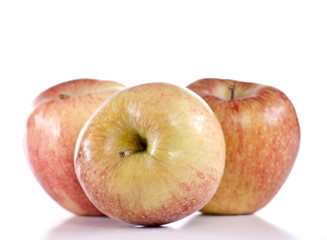 pommes sur fond blanc