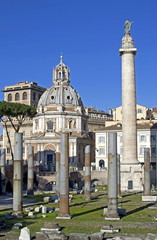 Chiesa Santa Maria di Loreto vista dal Foro Traiano