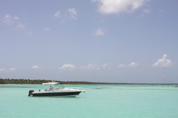 Fototapeta na wymiar boat on the dominican sea