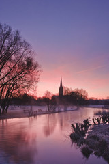 Fototapeta na wymiar Dawn over the river nadder and Salisbury cathedral