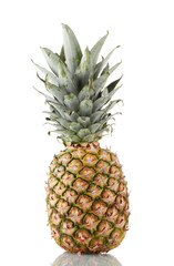 Fototapeta premium Pineapple isolated on white