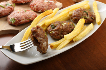 Polpette con aglio - Meatballs with garlic