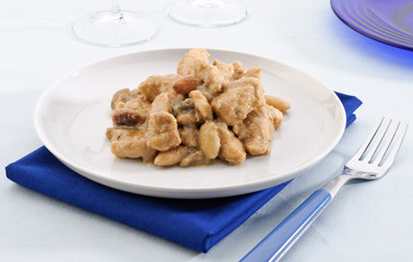 Pollo alle mandorle
