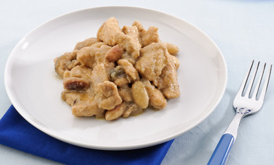 Pollo alle mandorle