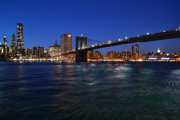 Fototapeta na wymiar Puente de Brooklyn-2