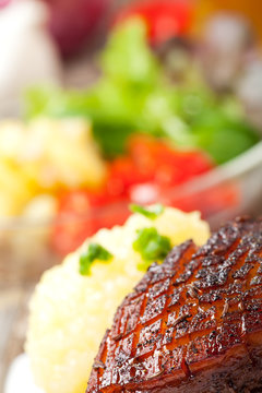 Schweinebratenkruste