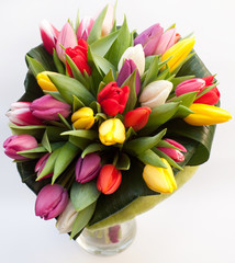 Blumenstrauß farbige Tulpen