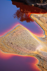 AGUAS CONTAMINADAS. LAS MINAS DE RIOTINTO. EL RÍO TINTO