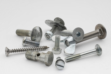 unterschiedliche Schrauben