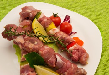 Spiedini spiedino, weal on skewers