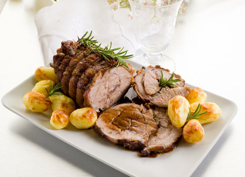 roast of veal with potatoes