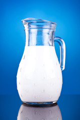 jar of fresh cow milk