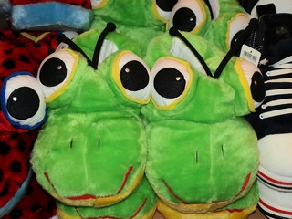 zwei frösche aus stoff