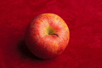 red apple