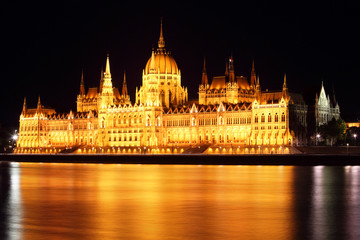 Fototapeta premium Budapest - Hungarian parliament.