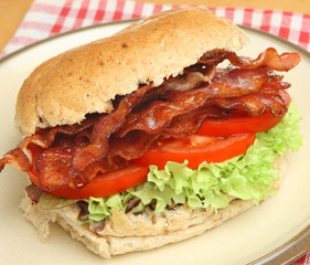Bacon, Lettuce & Tomato Roll