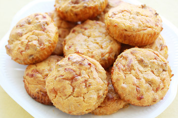 cheeseburger muffins