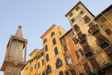 Verona, guglia viscontea di Piazza Erbe