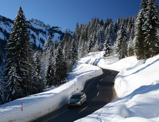 Winterliche Bergstrasse