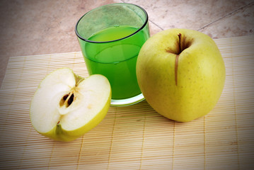 MELA VERDE E SUCCO DUE
