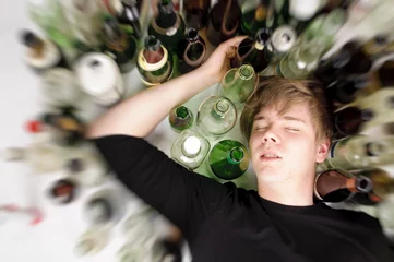 Junger Alkoholiker © runzelkorn