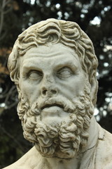 Fototapeta na wymiar Pomnik pisarza Homera w Iliadzie i odyssey