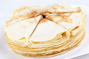 A stack of thin pancakes